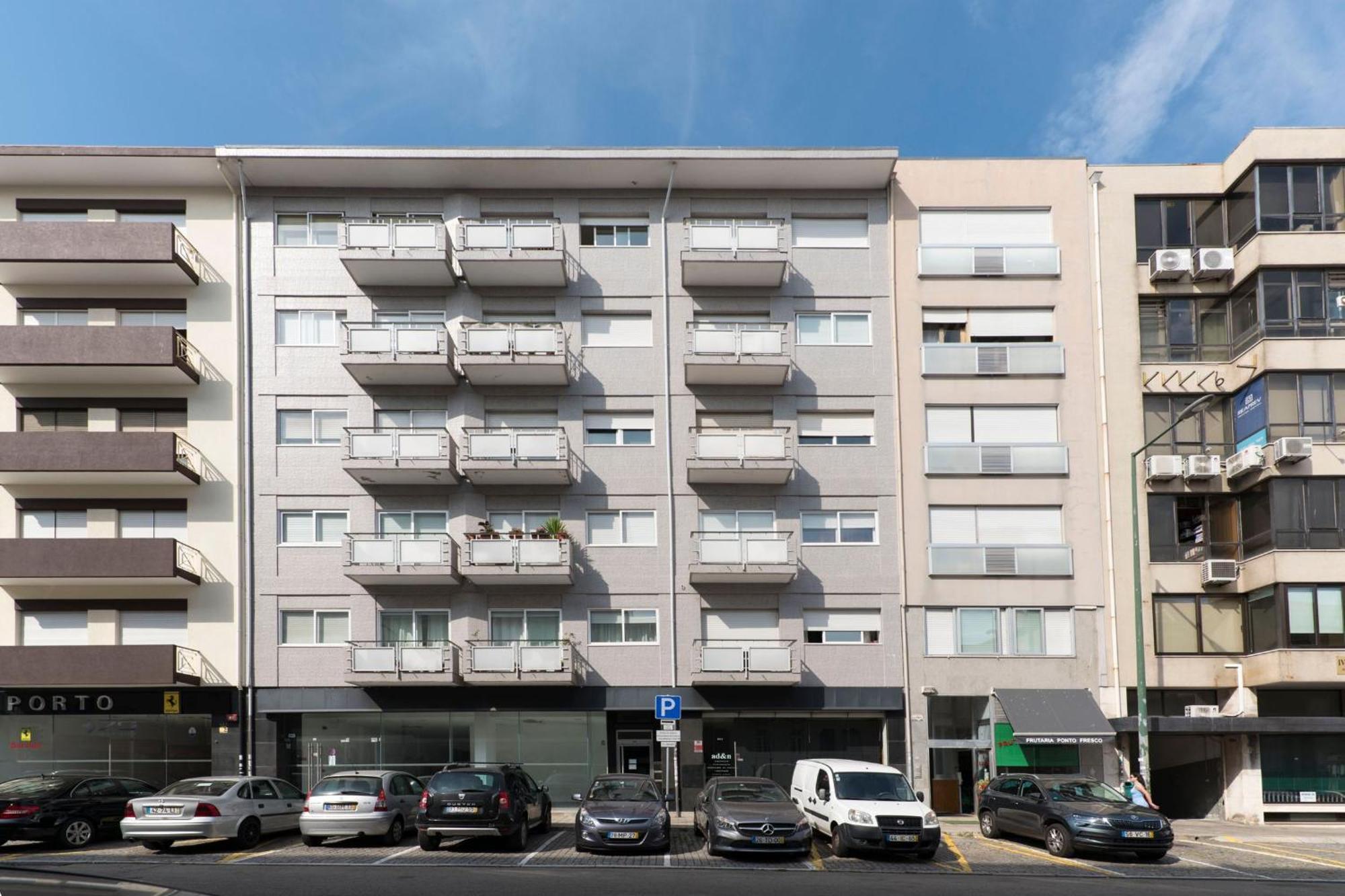Lovelystay - Boavista Cozy Apartment Porto Ngoại thất bức ảnh