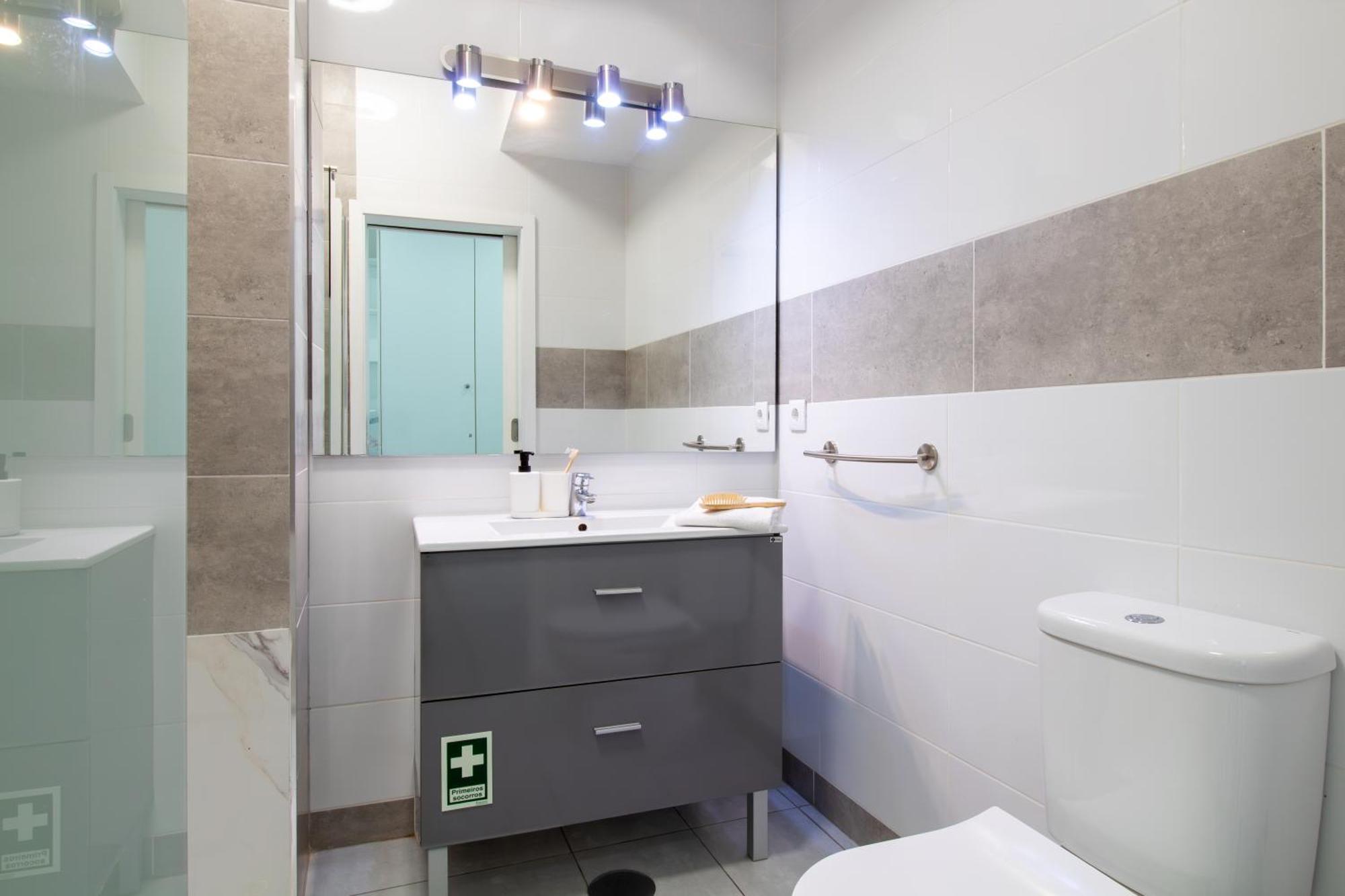 Lovelystay - Boavista Cozy Apartment Porto Ngoại thất bức ảnh