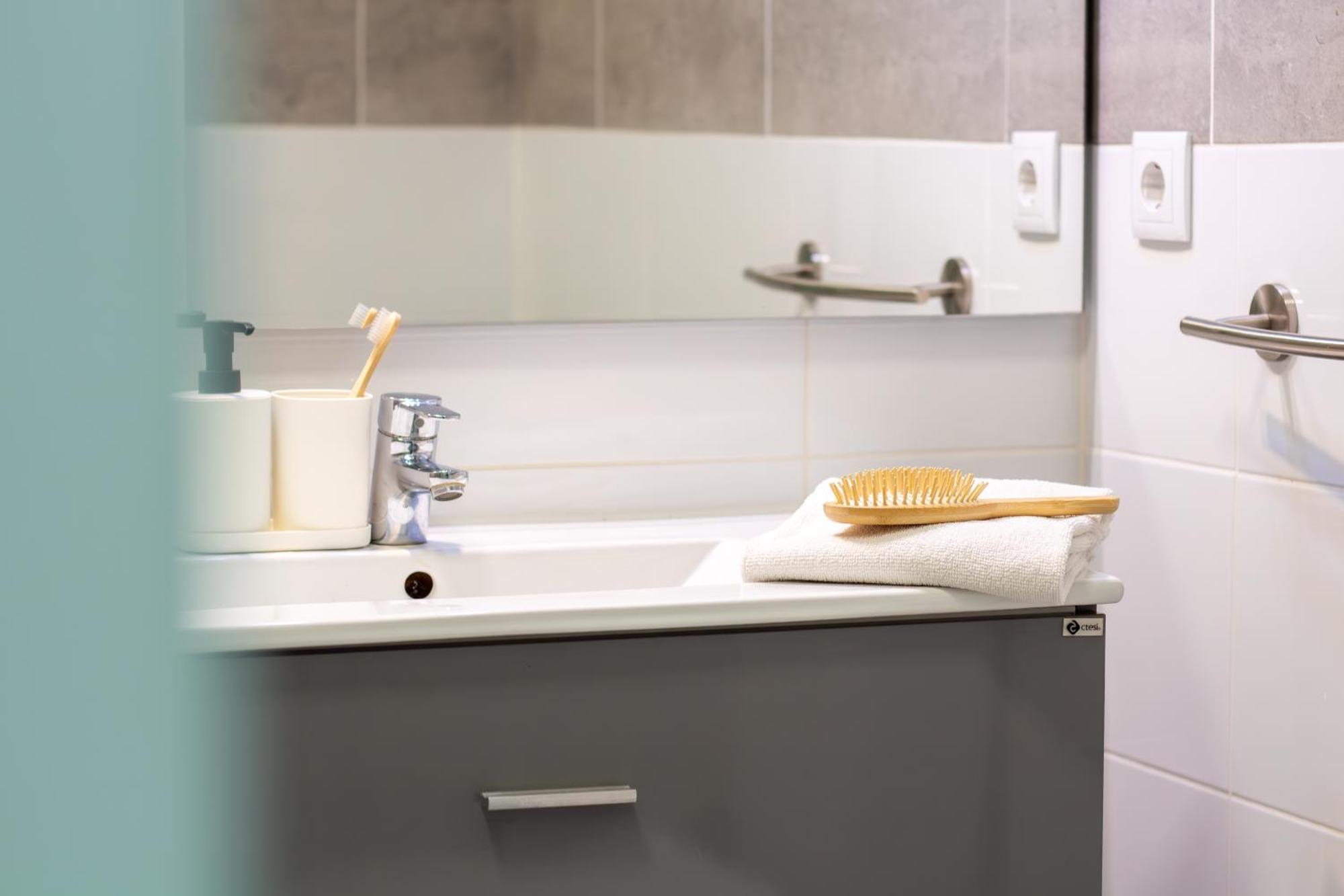 Lovelystay - Boavista Cozy Apartment Porto Ngoại thất bức ảnh
