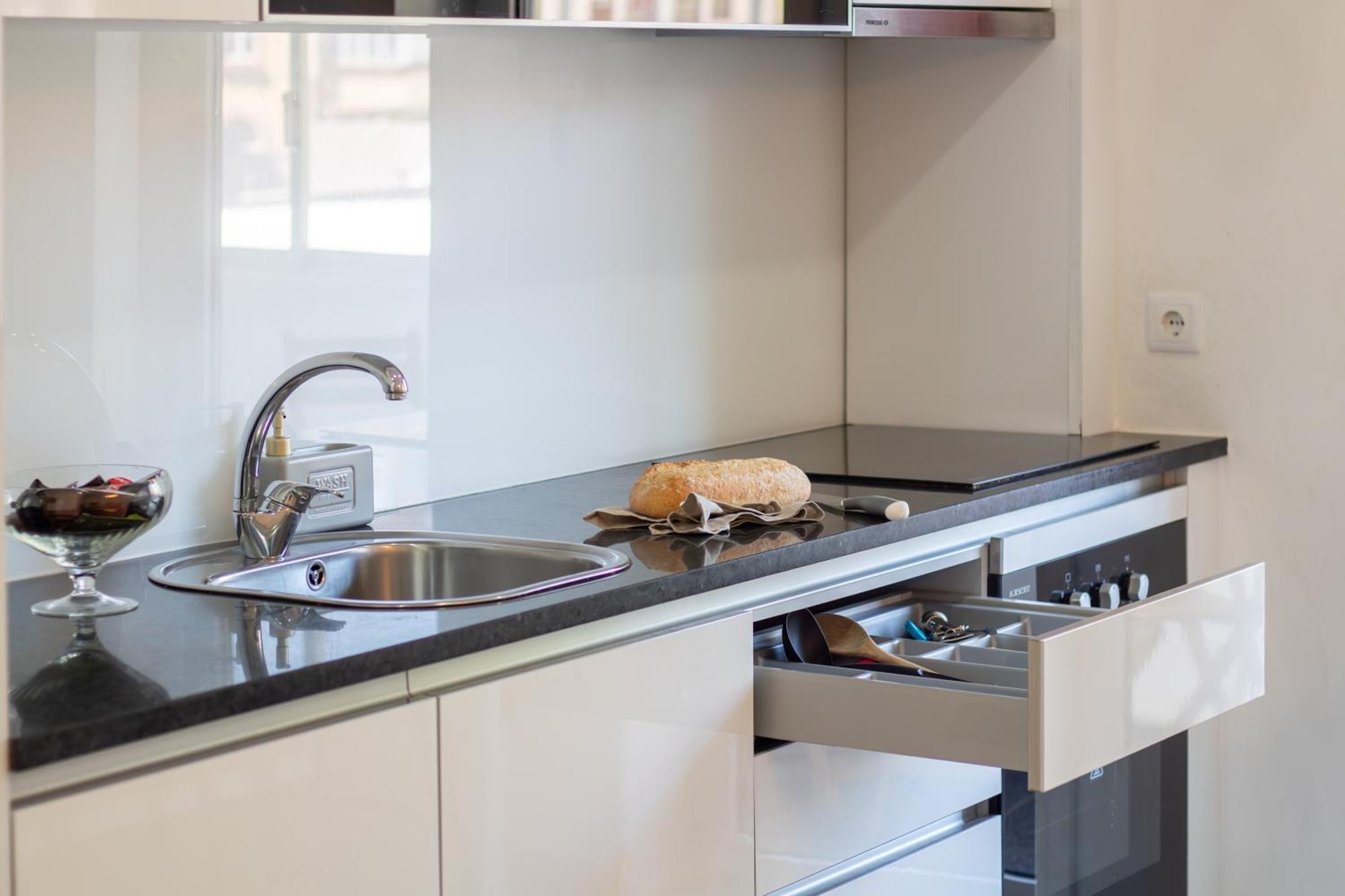 Lovelystay - Boavista Cozy Apartment Porto Ngoại thất bức ảnh